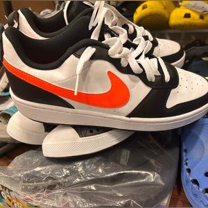 Nike Court Visions Size 7 Boys